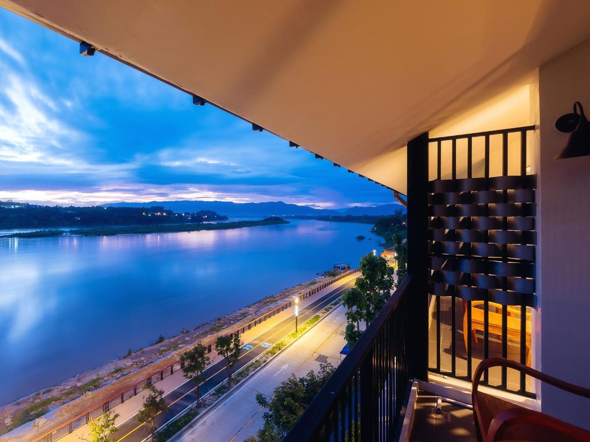 Fortune Riverview Hotel Чианг Кхонг Экстерьер фото