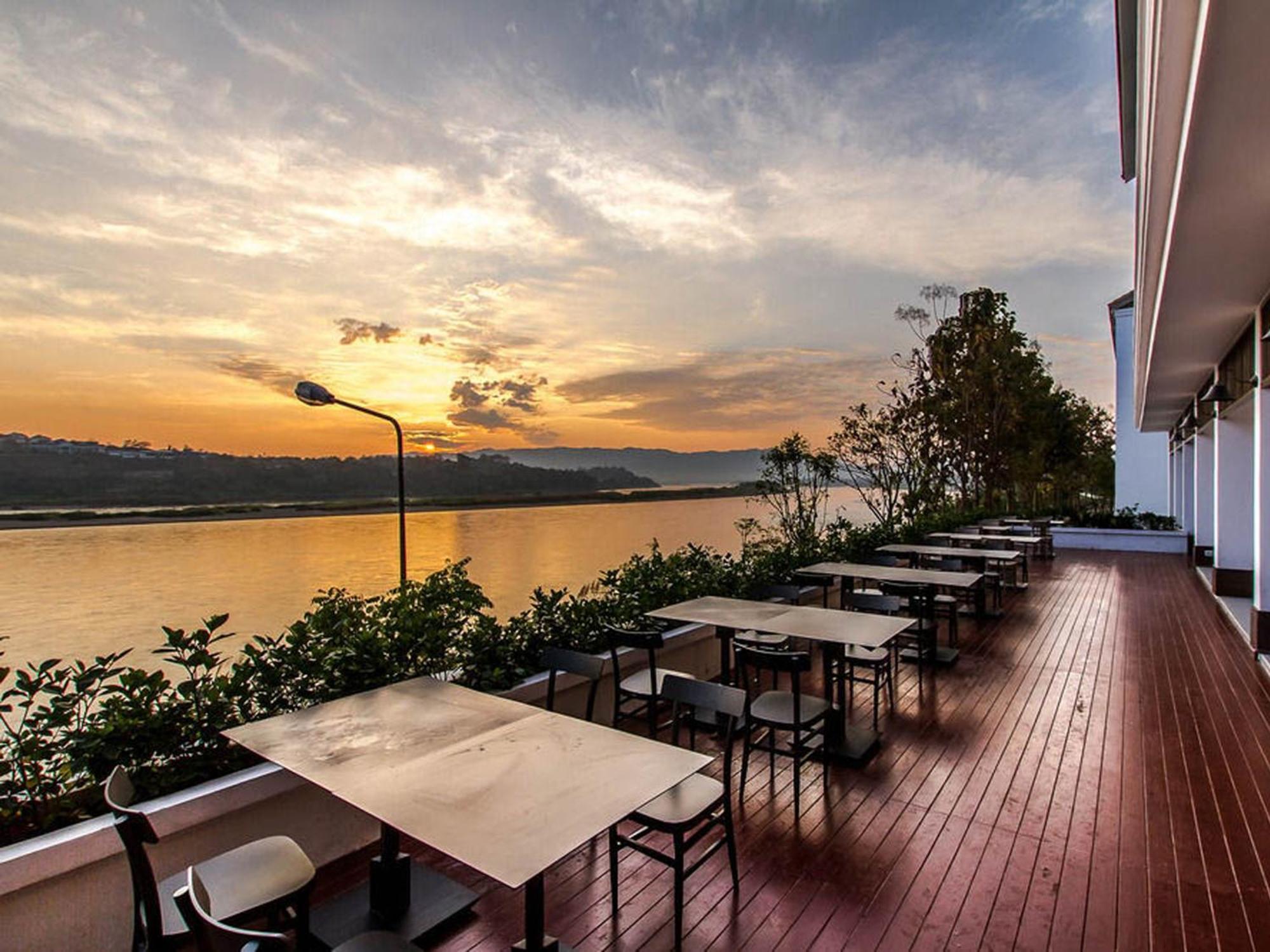 Fortune Riverview Hotel Чианг Кхонг Экстерьер фото