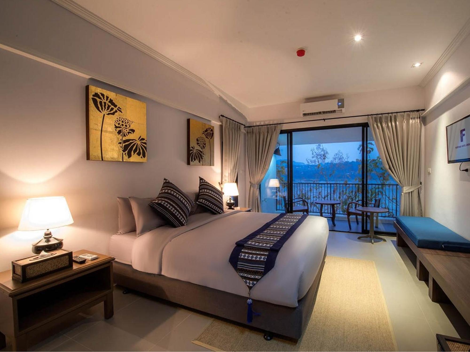 Fortune Riverview Hotel Чианг Кхонг Экстерьер фото