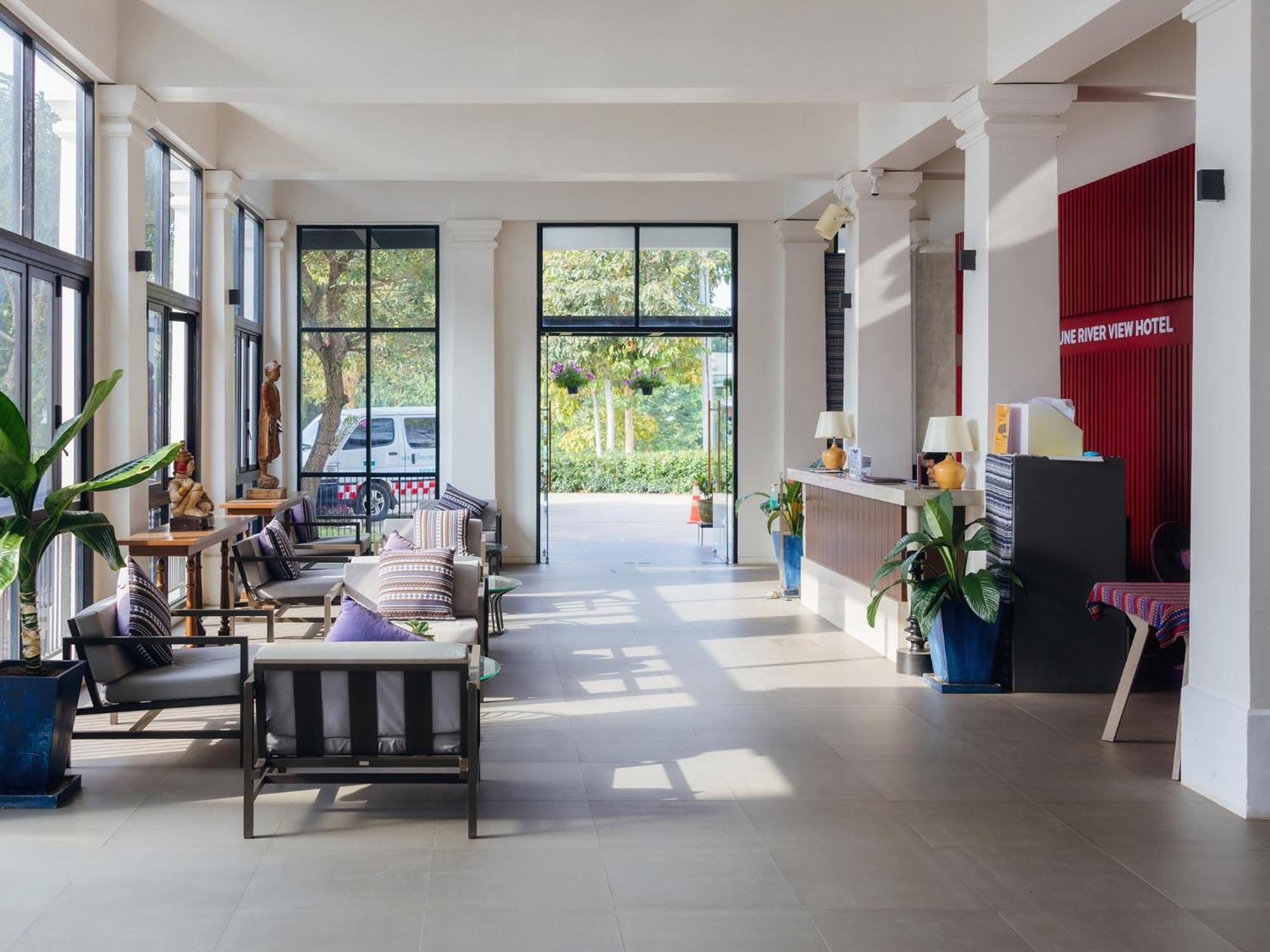 Fortune Riverview Hotel Чианг Кхонг Экстерьер фото